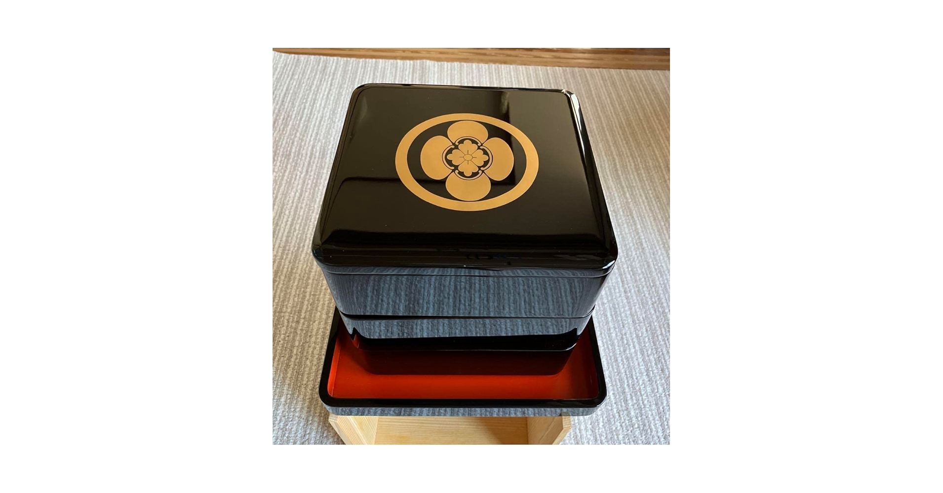 重箱　輪島塗　3段　特注　家紋　丸に木瓜　若島屋謹製 Amazon.co.jp: 輪島塗 漆器 重箱 家紋 若島屋 特注 : ホーム